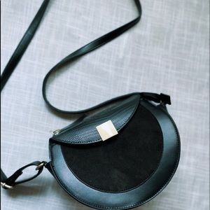 Black Crossbody